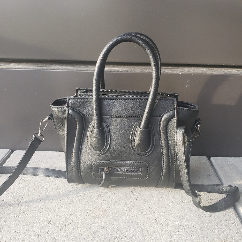 small handbag❌not authentic❌